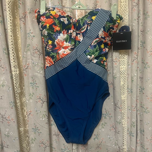 Ellen Tracy Other - Ellen Tracy Pink & Blue Floral Sweetheart Strapless/Halter Swimsuit Size 8 NWT